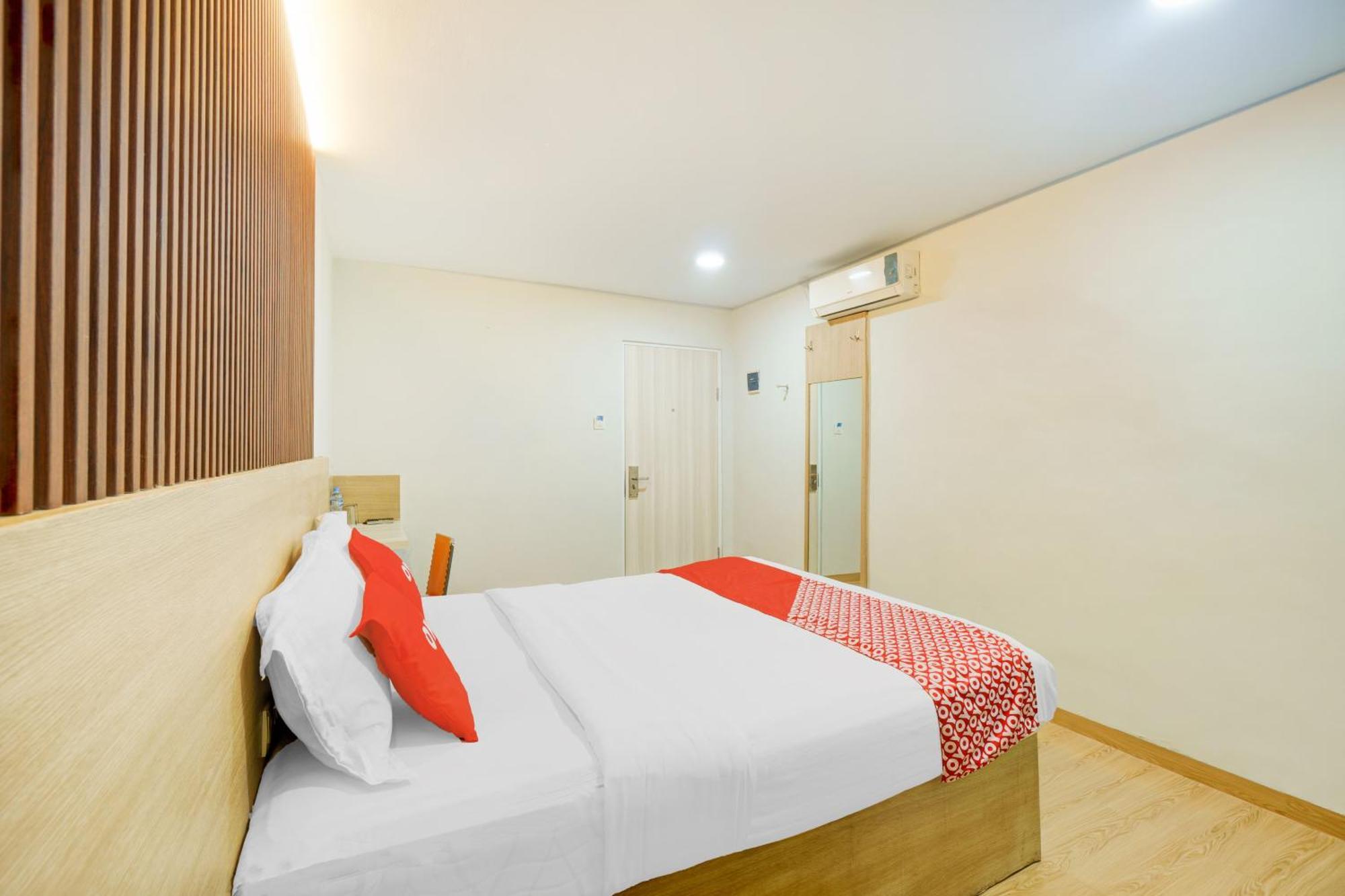Hotel O Tanjung Duren Near Mall Citraland Formerly Suba Hotel Hotel 2*